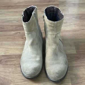 Eric Michael booties, size 40/US 9, distressed look